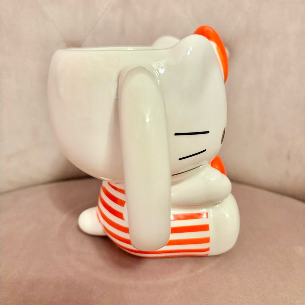 Hello Kitty - Picture 5 of 5